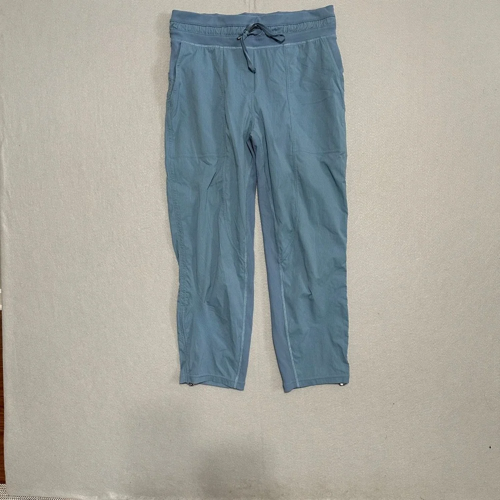 Lululemon Beyond the Studio Crop Pants Blue Pinstripe‎ Joggers Size 6